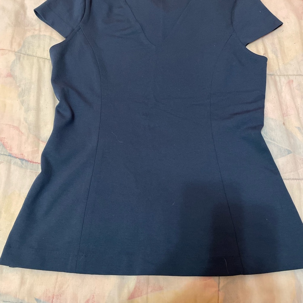 Ann Taylor Navy V-Neck Short Sleeve Tee